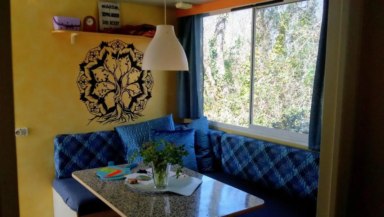 Restyled Cosy Mobil Home Les Arbres Montclera 0*,