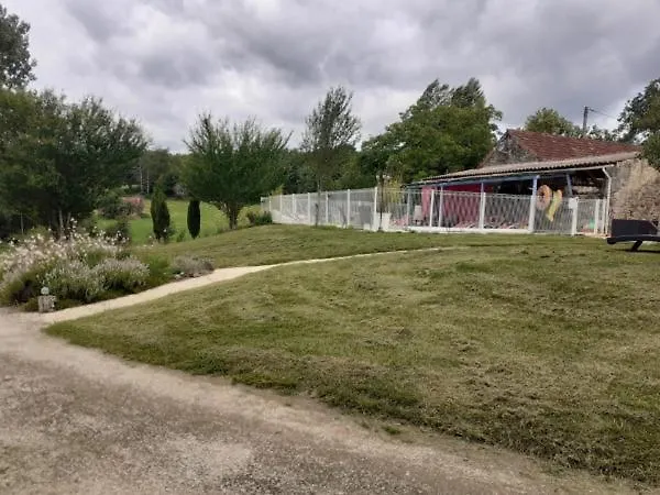 Restyled Cosy Mobil Home Les Arbres Montclera